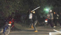 Hơn 30 thanh niên cầm đao, vác mã tấu chém nhau ở KCN Bắc Ninh